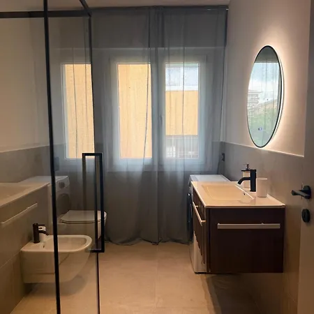 Alfieri4 - Netflix-parking-supermarket-centro Lägenhet *