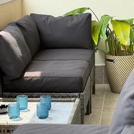 Alfieri4 - Netflix-parking-supermarket-centro