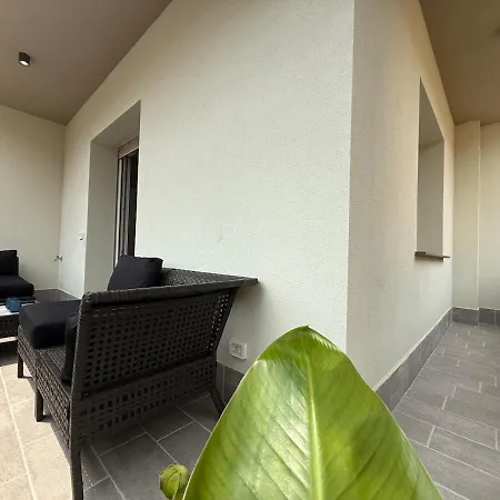 Lägenhet Alfieri4 - Netflix-parking-supermarket-centro *