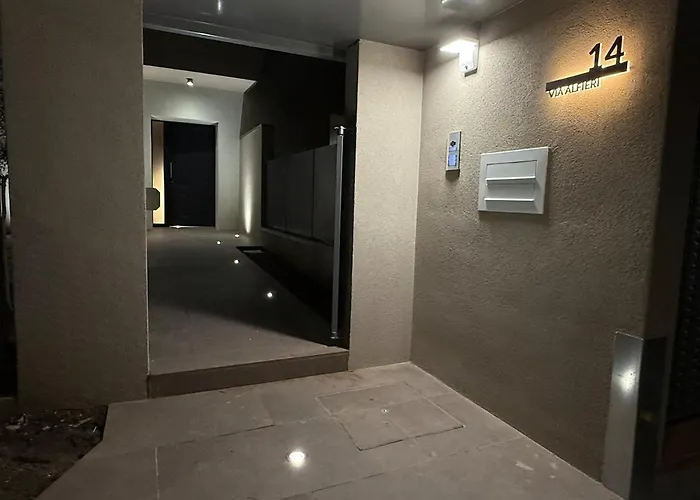 Alfieri4 - Netflix-parking-supermarket-centro *