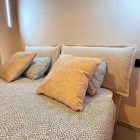 Alfieri4 - Netflix-parking-supermarket-centro Apartman