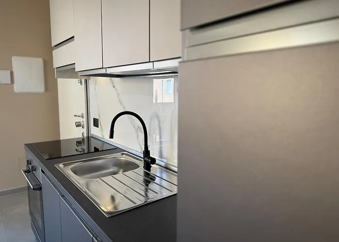 Alfieri4 - Netflix-parking-supermarket-centro Apartman